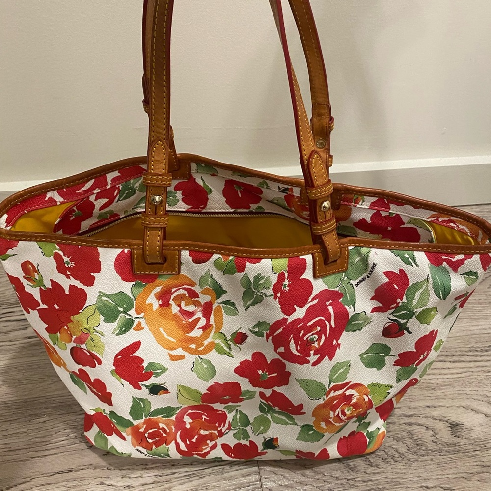 Dooney & Bourke Large Floral Rose Garden Leisure Shopper Travel Tote Bag